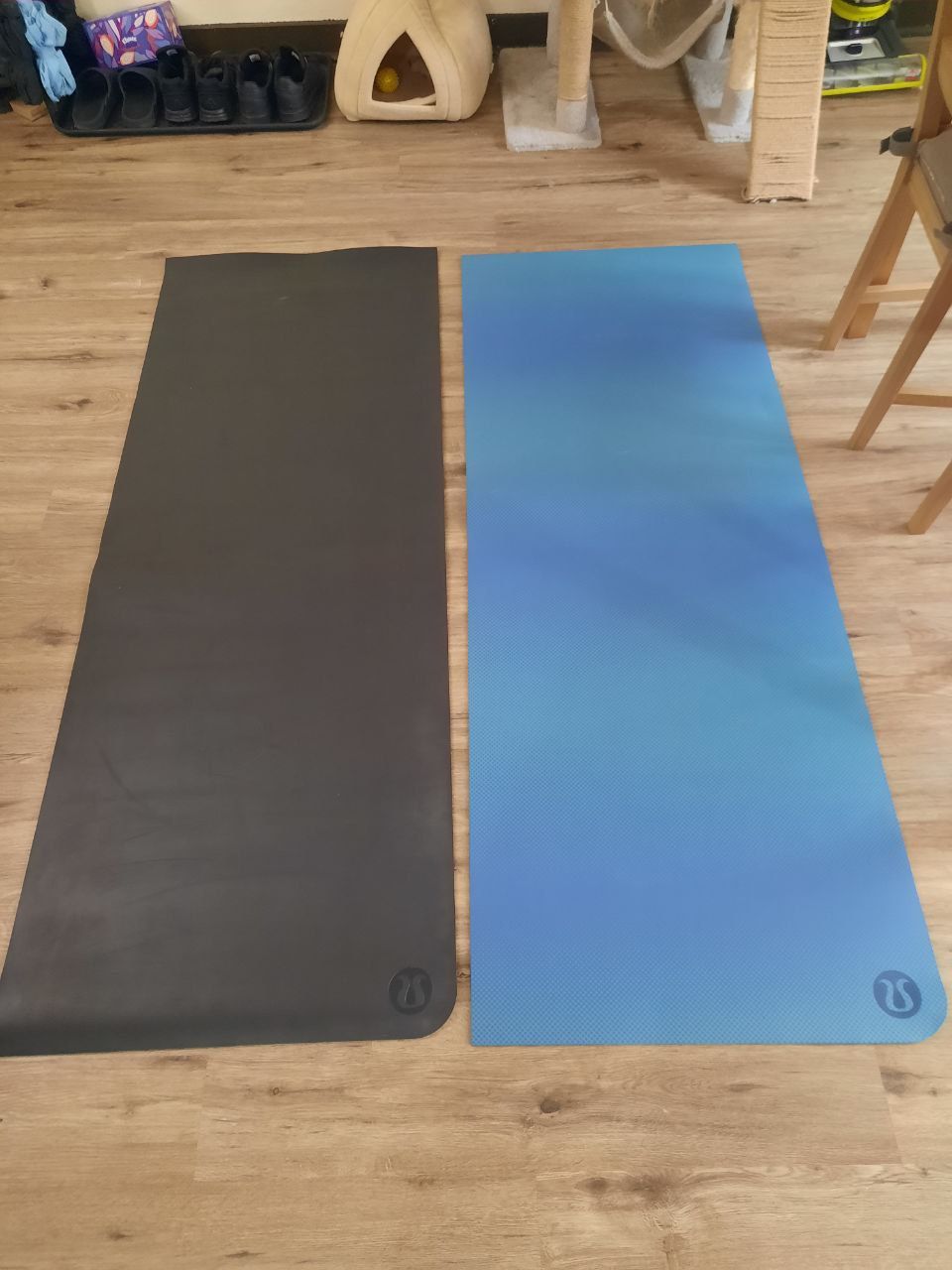 Lululemon yoga mats 5mm (blue and black)