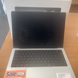 New (2024) 14” MacBook Pro/ 16GB Memory/ 512 GB SSD / M4 Chip
