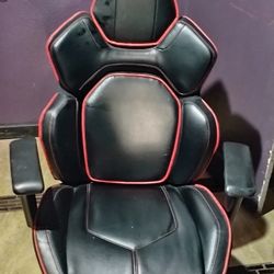 Nice computer Gaming Chair. 65 Bucks