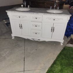 60 In Vanity