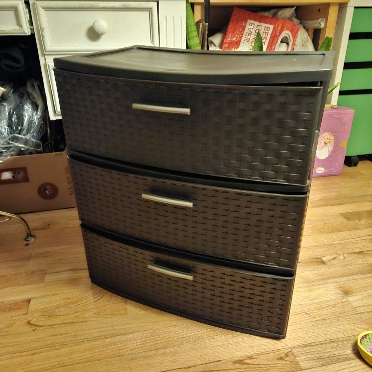 Sterilite 22x15x24" Brown Weave Pattern Plastic 3 Tier Drawer Tower