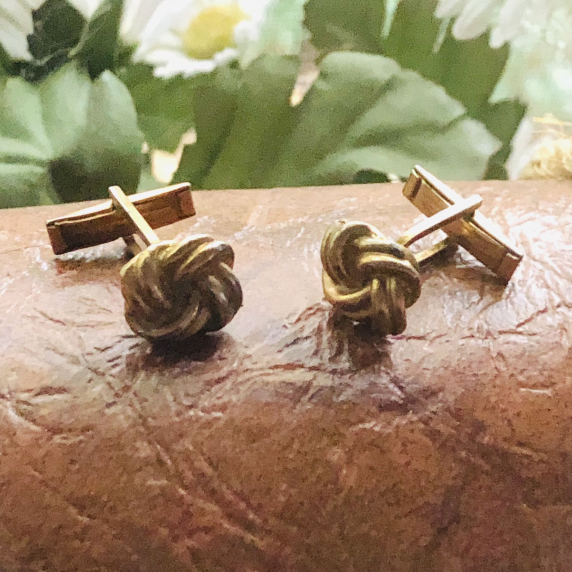 Vintage men’s gold plated braided design cuff links
