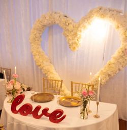 6 ft Heart Shaped Arch
