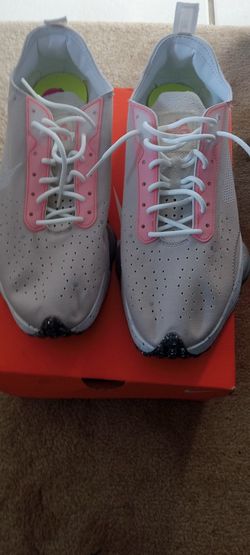 BRAND NEW  SIZE 11 NIKE ZERO 