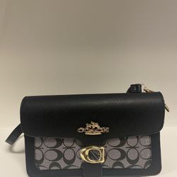 Pocketbook Coach
