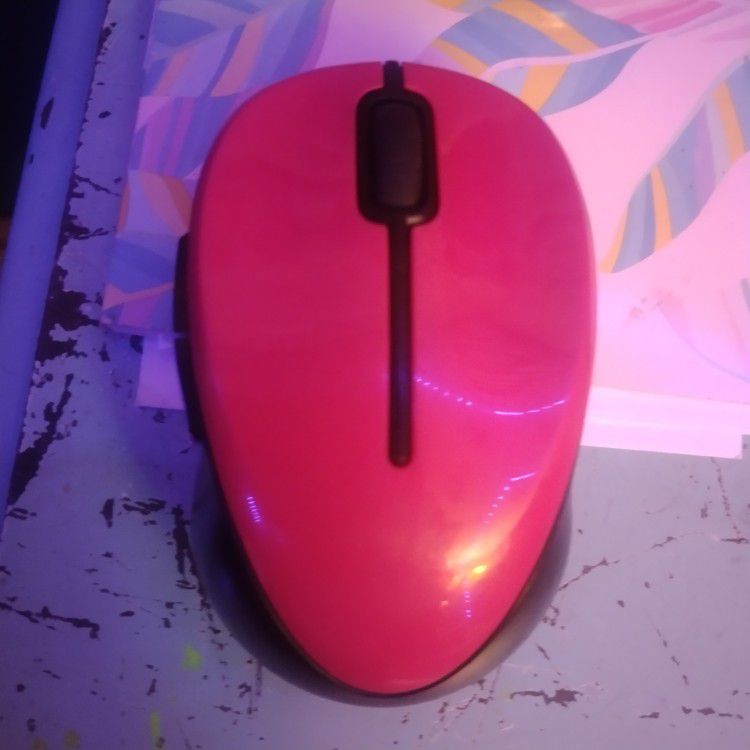 Pink ONN Wireless Mouse ONC18HO003 With The Usb Dongle

