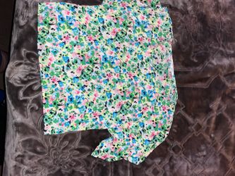 Brand new women’s floral blouse