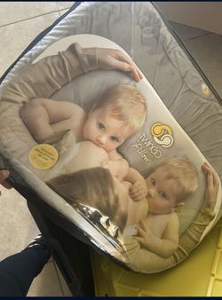 Breastfeeding Pillow 