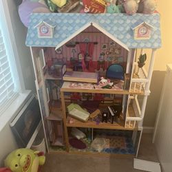 Awesome Doll House !!!!