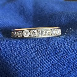 Size 7 14k Wedding Band