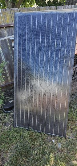 Solar Panels Used But Work Great Still Been In Storage Some Need New Conectors