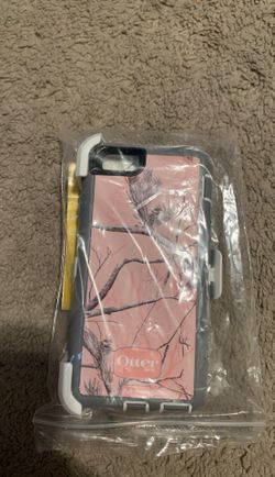 Otter box Defender case and clip ..Real Tree Pink