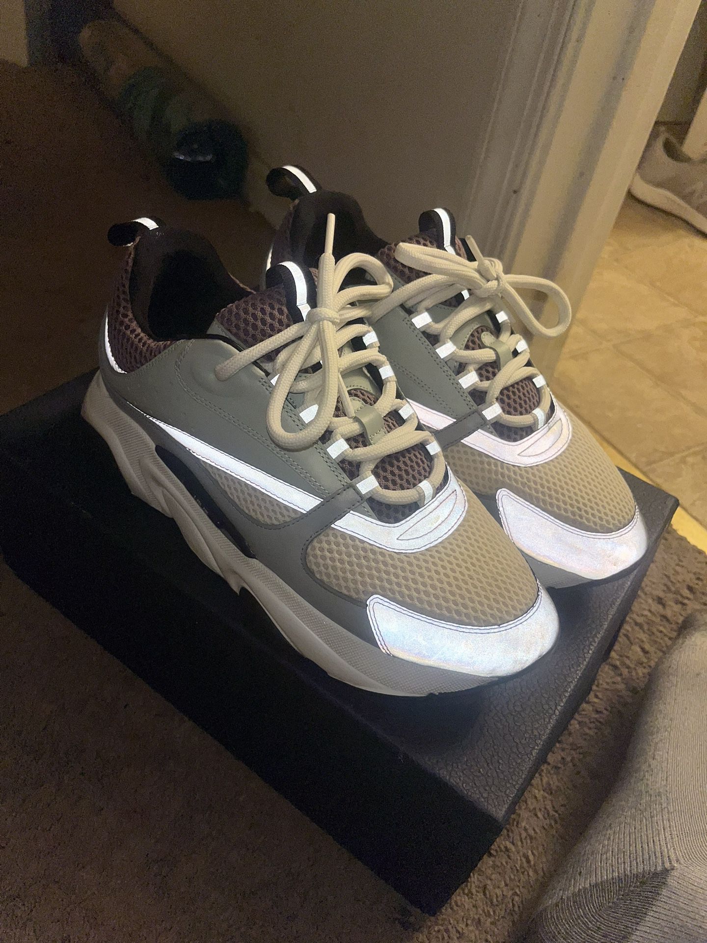 Dior B22 Pale pink and grey for Sale in Glenn Dale, MD - OfferUp