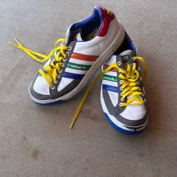 Adidas Shoes Size 9