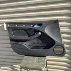 2001-2005 Bmw 325i Left Front Door Panel 
