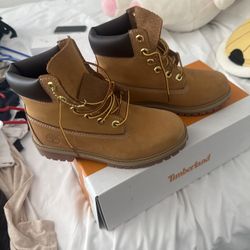 Brand New Timberland Premium 6-Inch Boots (Never Worn, With Box