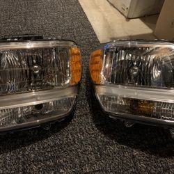 2011 Dodge Nitro Headlights *PAIR*
