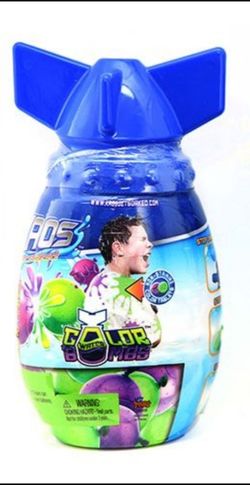 Container with 250 balloons