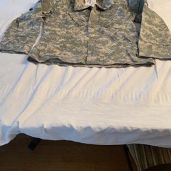 US Army Gov Issue DCU Insect Repellent Jacket Size S. New, Never Worn Perfect Condition