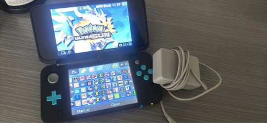 Nintendo 2DS XL Black and Turquoise with Charger