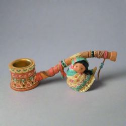 Enesco Friends of the Feather – Pipe Figurine – 1995 (Item #171875)