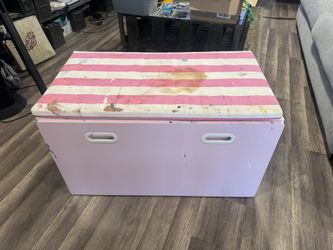 Table And Toy Chest