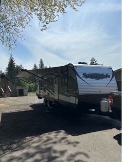 2016 Springdale Travel Trailer 32 feet