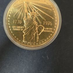 American Revolution Bicentennial Statue Of Liberty  1(contact info removed) Bronze Medal'