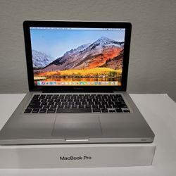 Apple MacBook Pro With 8gb RAM & 1TB HD 