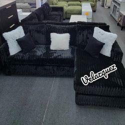 ✅️✅️2 pc black fur like wide welt corduroy sectional sofa with chaise✅️