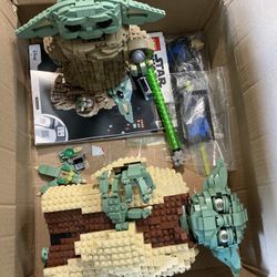 Lego 75318 And 75255