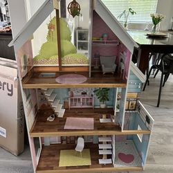 Doll House (Wooden about 4ft)