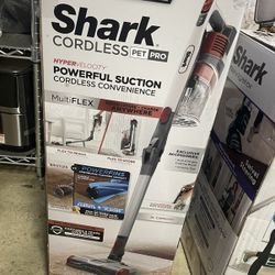 Shark Cordless Petpro Hypervelocity Powerful Suction Cordless Vacuum 