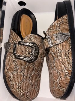 AZALEA WANG SNAKESKIN CLOGS SIZE 9 NEVER WORN