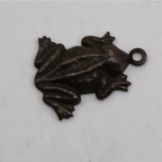 Small Vintage Frog Charm