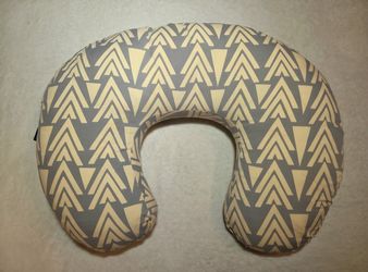 Unisex Dream on Me Nursing & Positioner Pillow w/ Zippered Cover