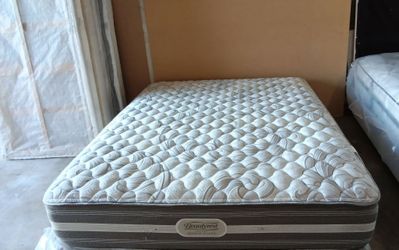 Queen Size Mattress (Colchon Queen Size)