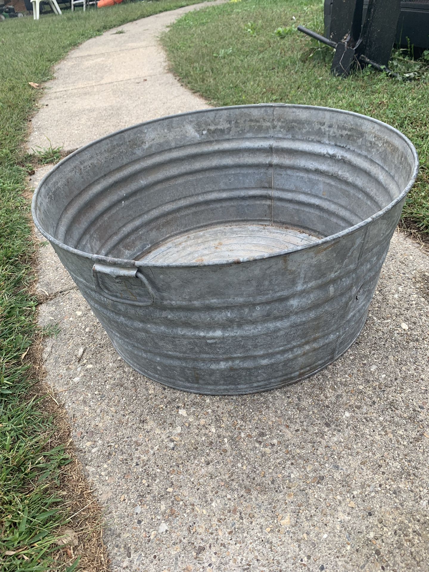 22”galvanized tub