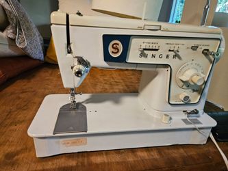 Singer 477 Sewing Machine