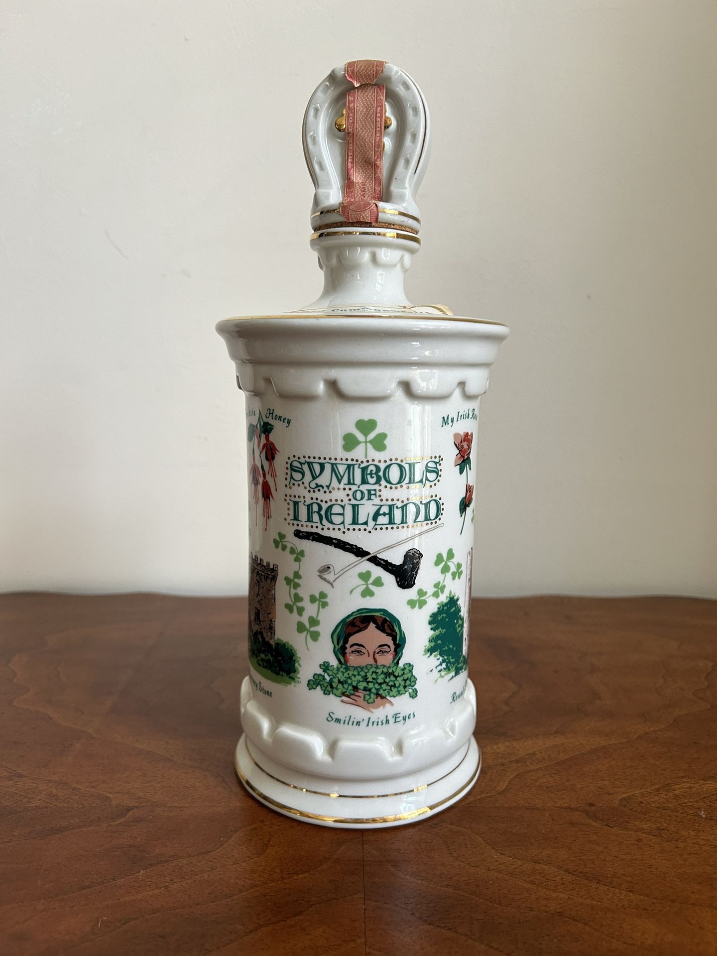 Old Commonwealth Kentucky Straight Bottle - Symbols of Ireland 1985 Porcelain 11.5” x 4.75”