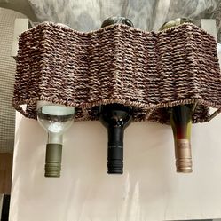 2 Wine Racks Holds 3 Bottles. 