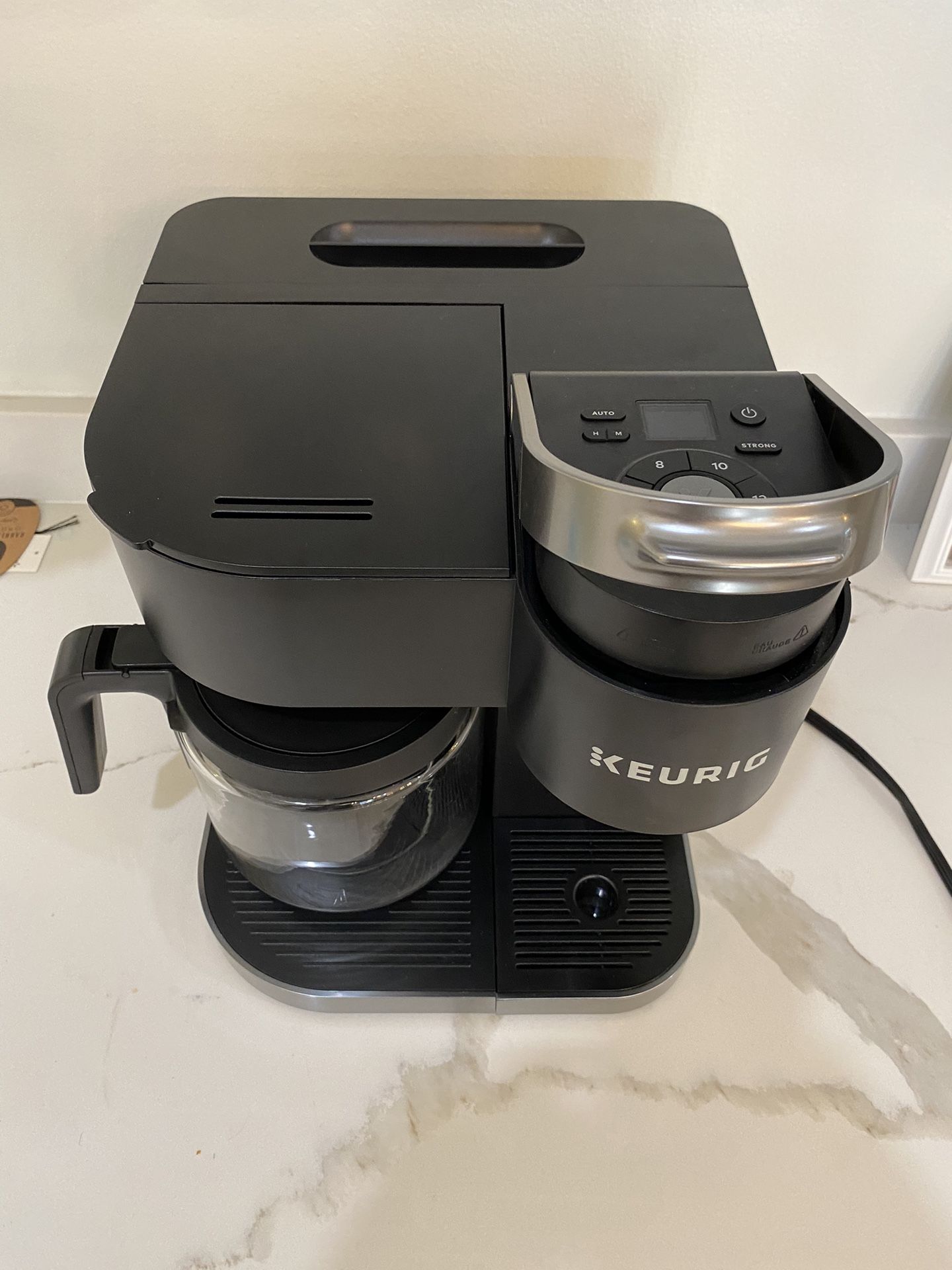 Keurig K-Duo Single Serve & Carafe Coffee Maker for Sale in Costa Mesa, CA  - OfferUp