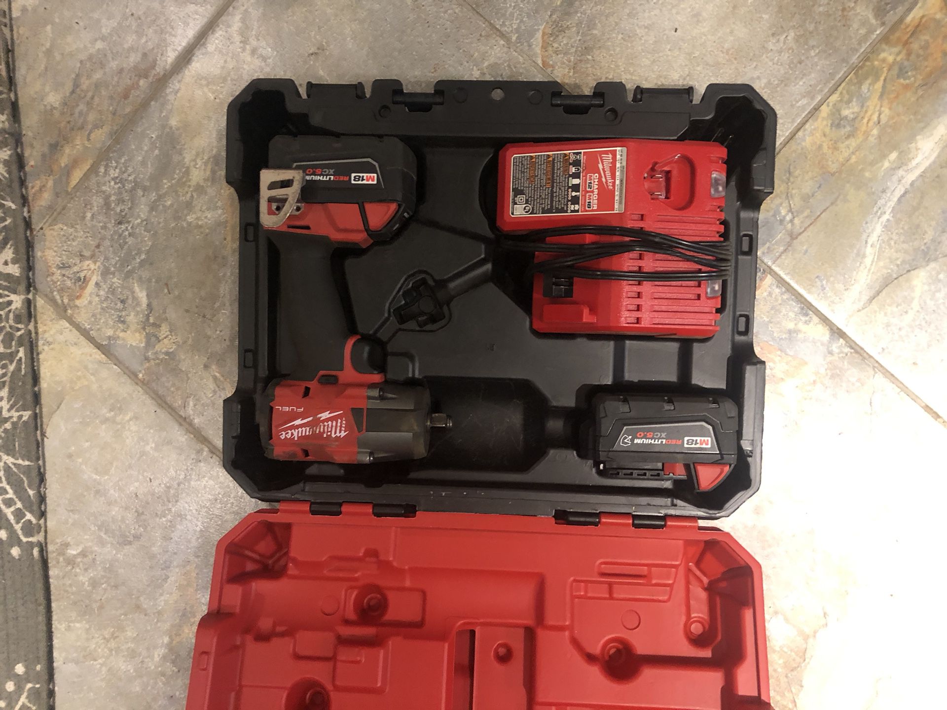 Milwaukee M18 1/2” Impact Wrench, Case, 2 Batteries, CHARGER