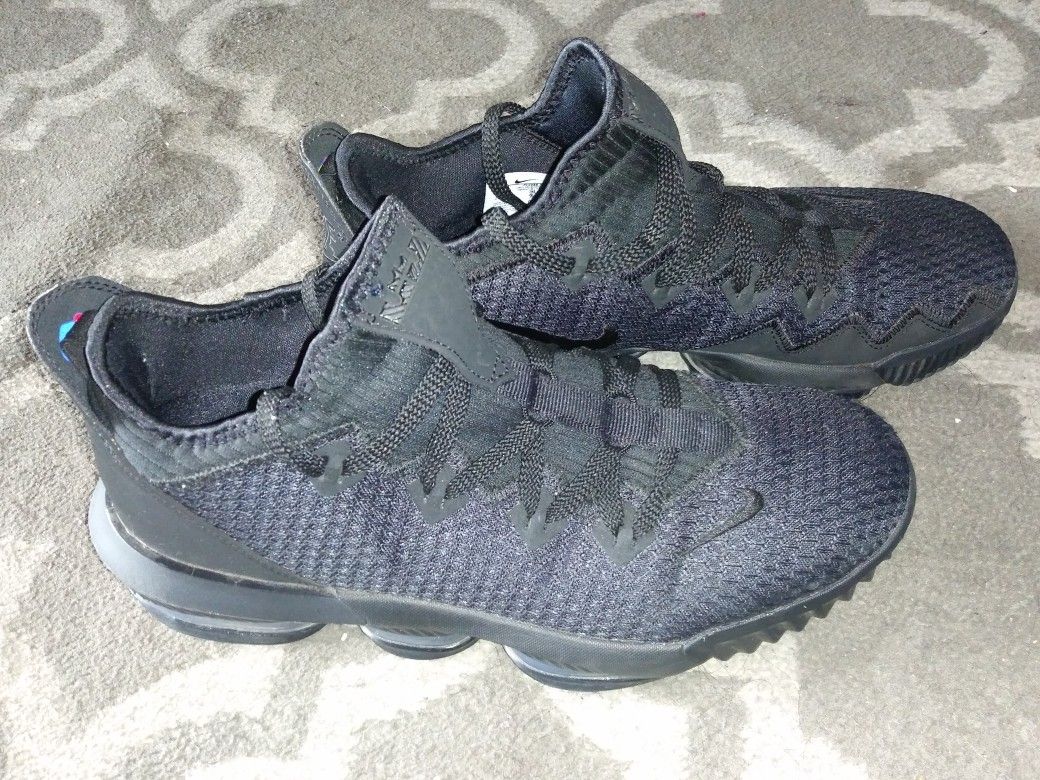 Lebron 16 Low Nike