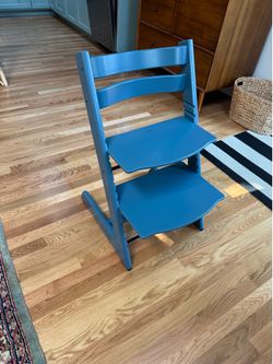 Tripp trap chair