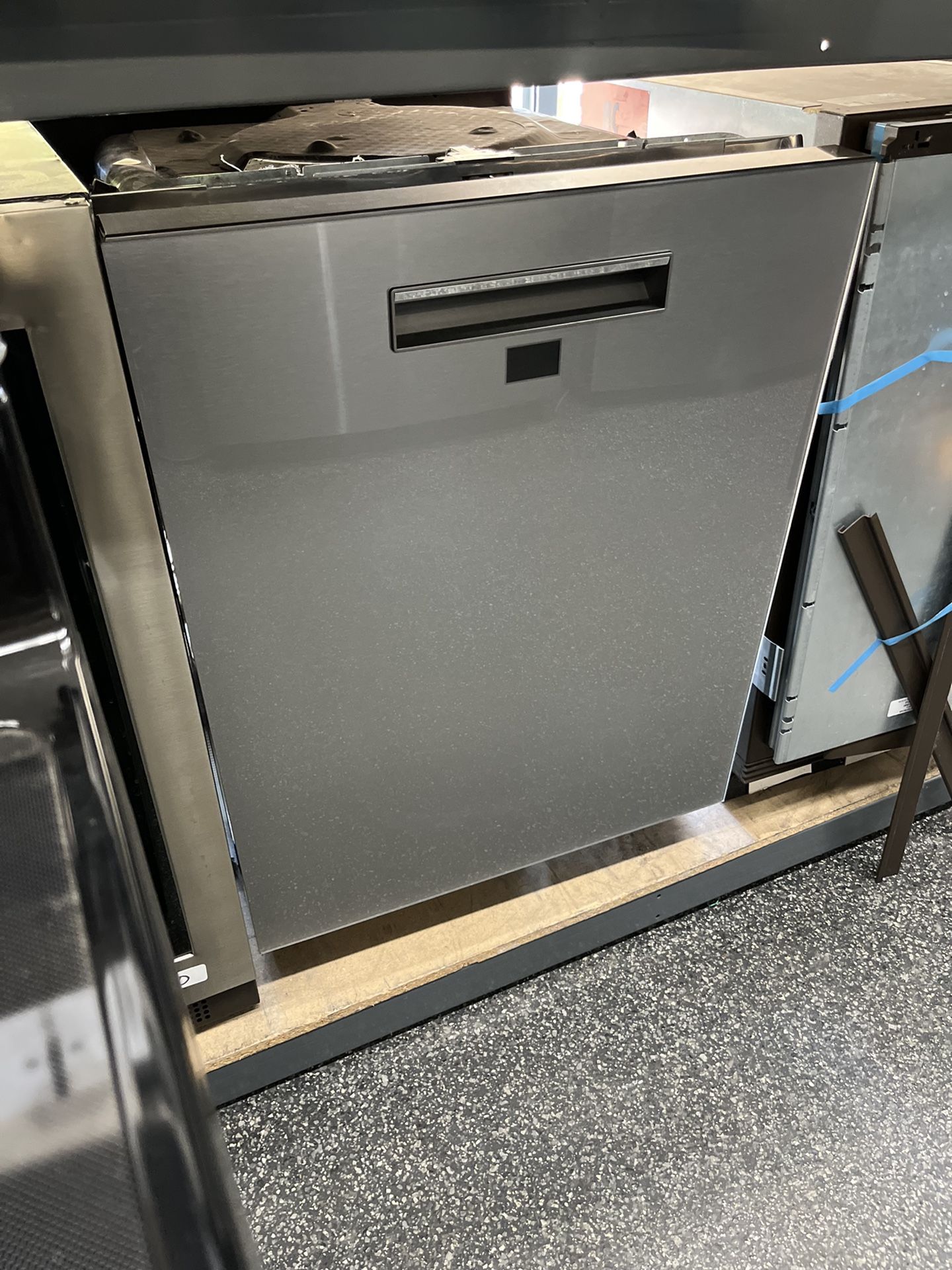 Cafe Stainless Steel Dishwasher 3 Racks + Top Controls