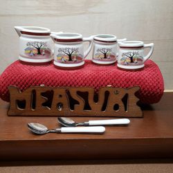 Debbie Kingston Ceramic Measuring Cup Set 