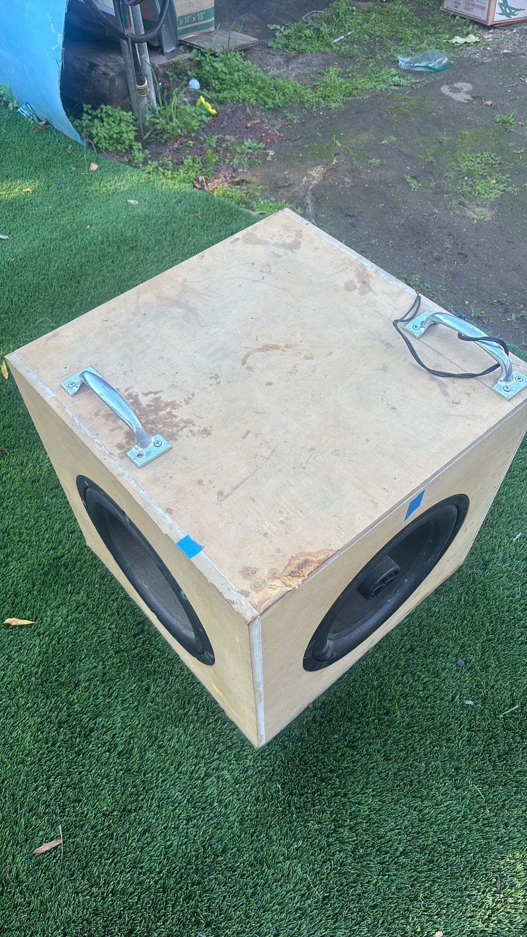 3 Ways Speaker Box. 12’