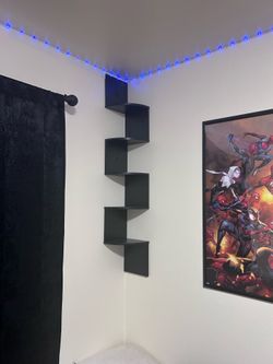 Corner shelf - $15
