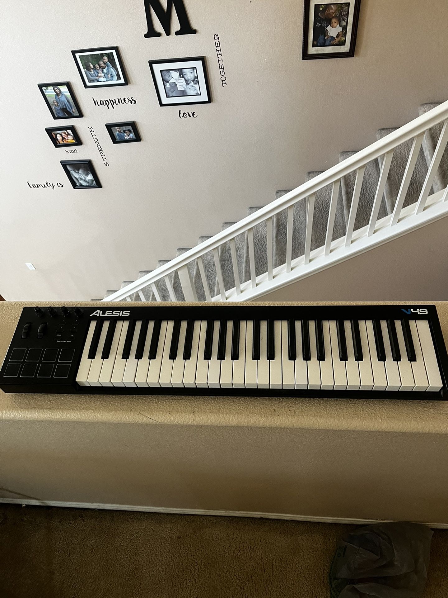 Alesis V49 MIDI Keyboard Controller (USB Port Broken)